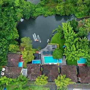 Athirapally Trees 4*, Атирапалли Индия
